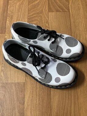 Dr. Martens 1461 Polka Dot Oxfords Womens 8 EU 39 White Black Boho Casual NWOB